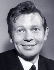 Ronald Lacey.jpg