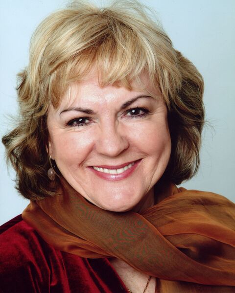 File:Gwen Taylor.jpg