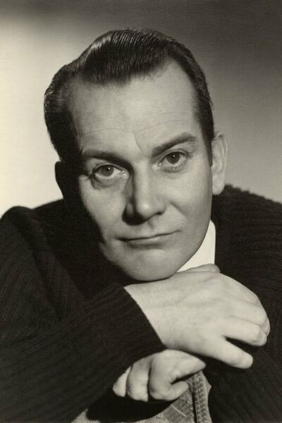 File:Denholm Elliott.jpg
