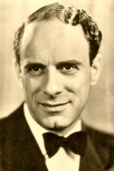 File:Actor Vic Oliver.jpg