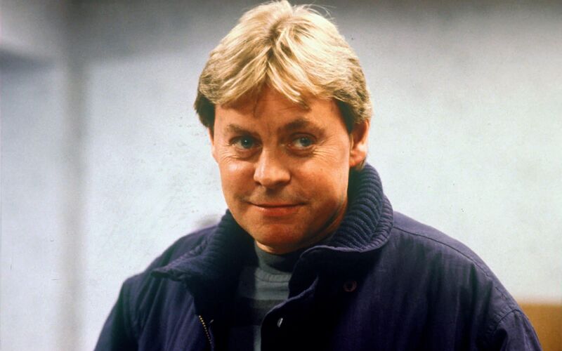 File:Hywel Bennett.jpg